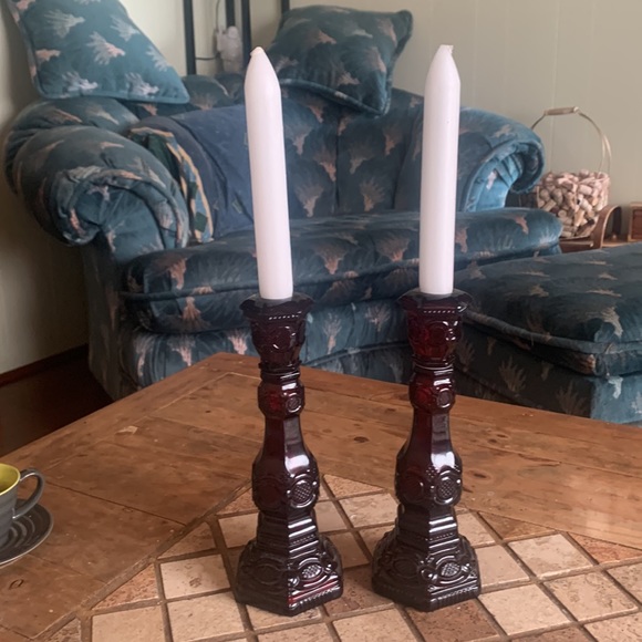 Vintage Avon 1876 Cape Cod Collection Candleholder Set Ruby Red Dark Red Glass - Picture 6 of 9